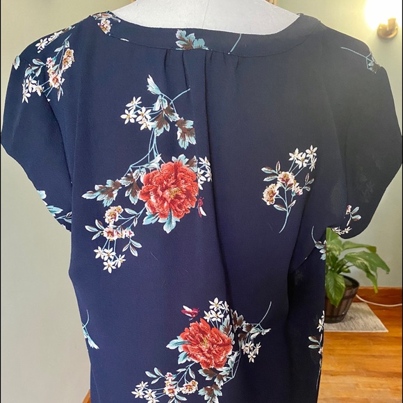 Navy Blue Floral Blouse - Picture 6 of 7